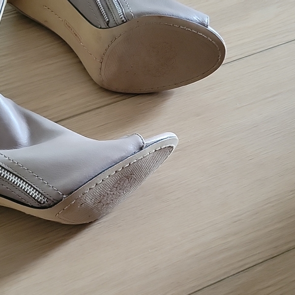 Vince camuto leather - Picture 2 of 4